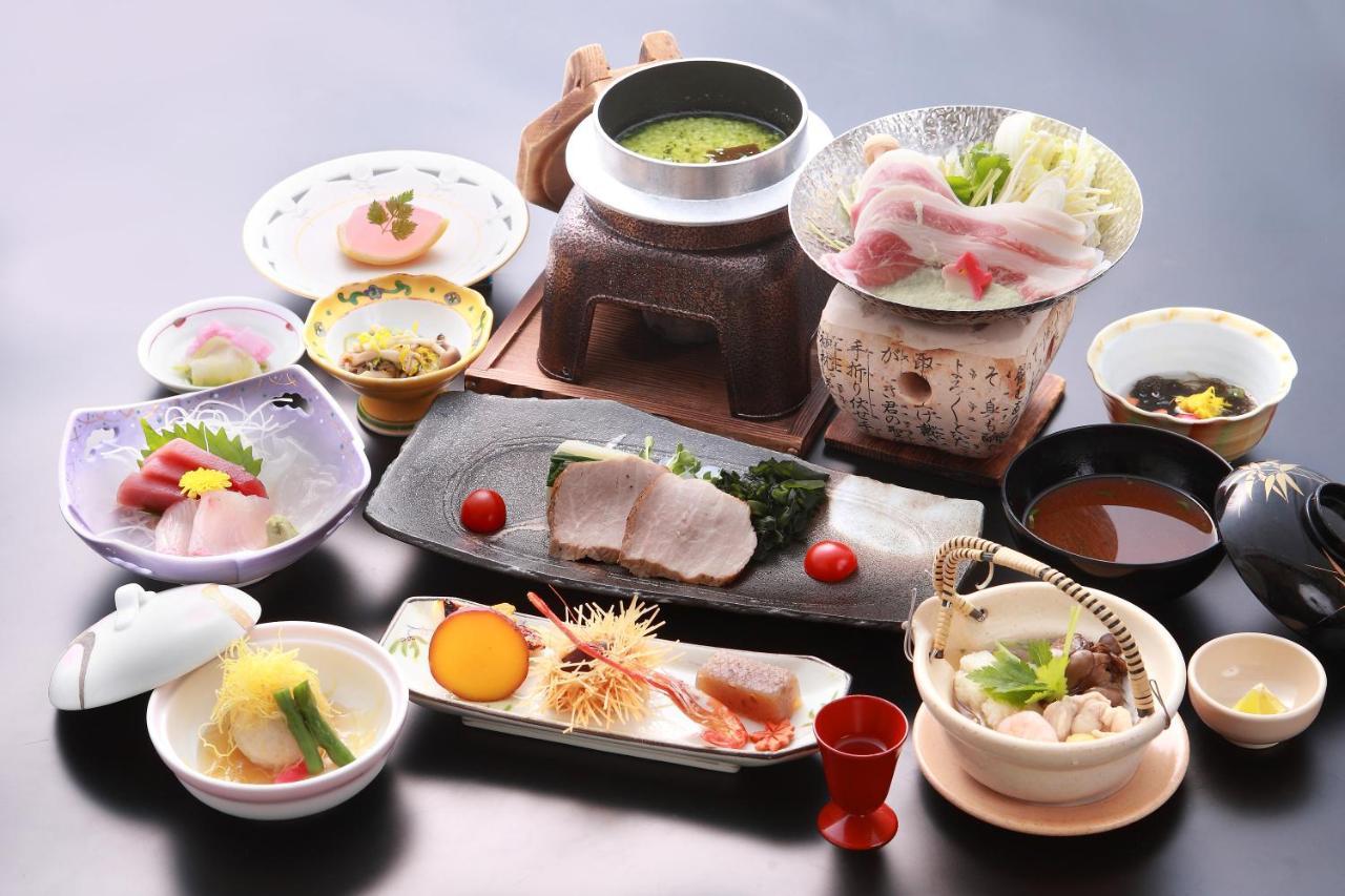 Shinki Hotel Shibukawa Екстериор снимка