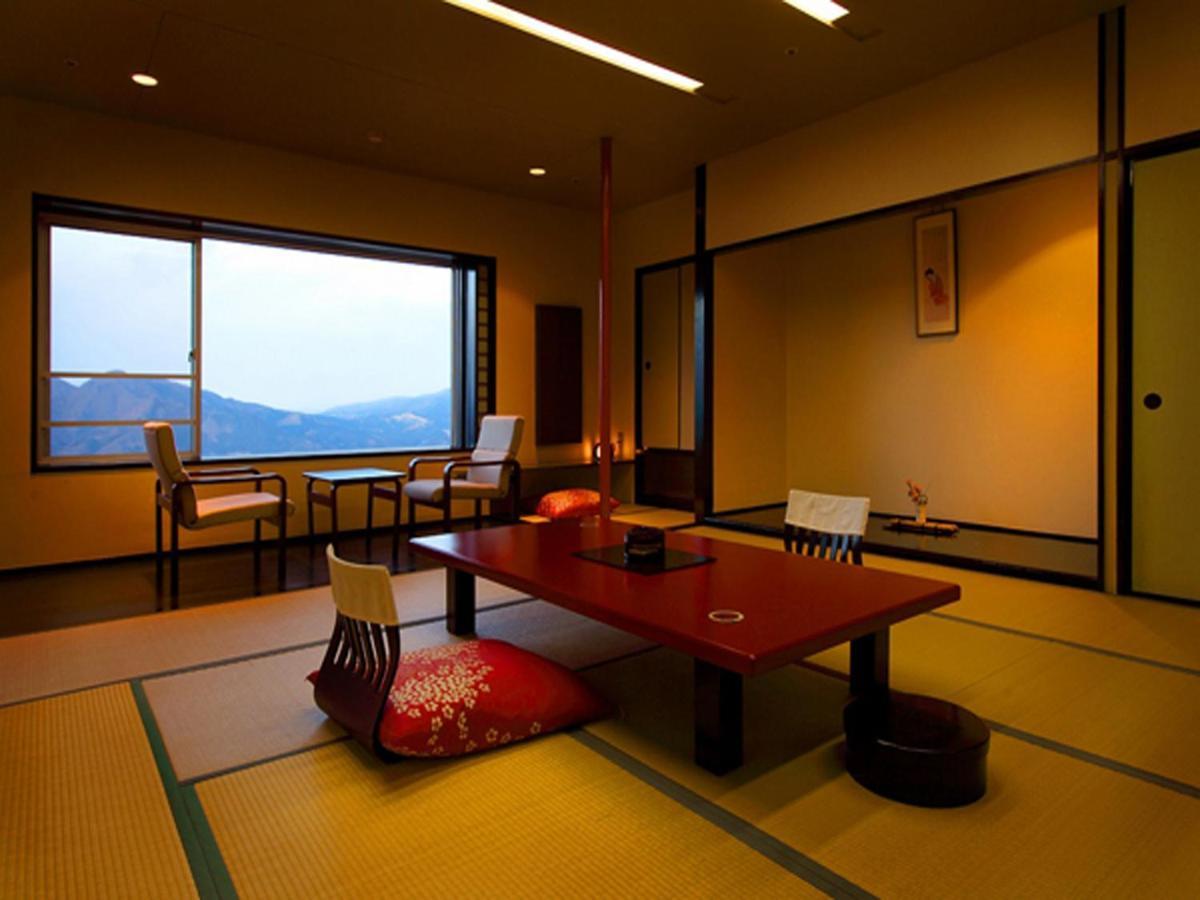 Shinki Hotel Shibukawa Екстериор снимка
