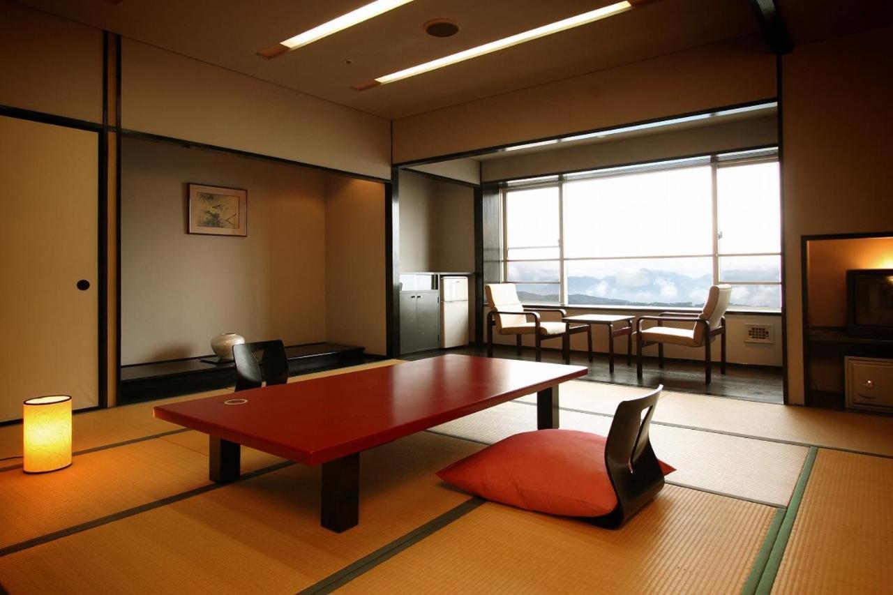 Shinki Hotel Shibukawa Екстериор снимка