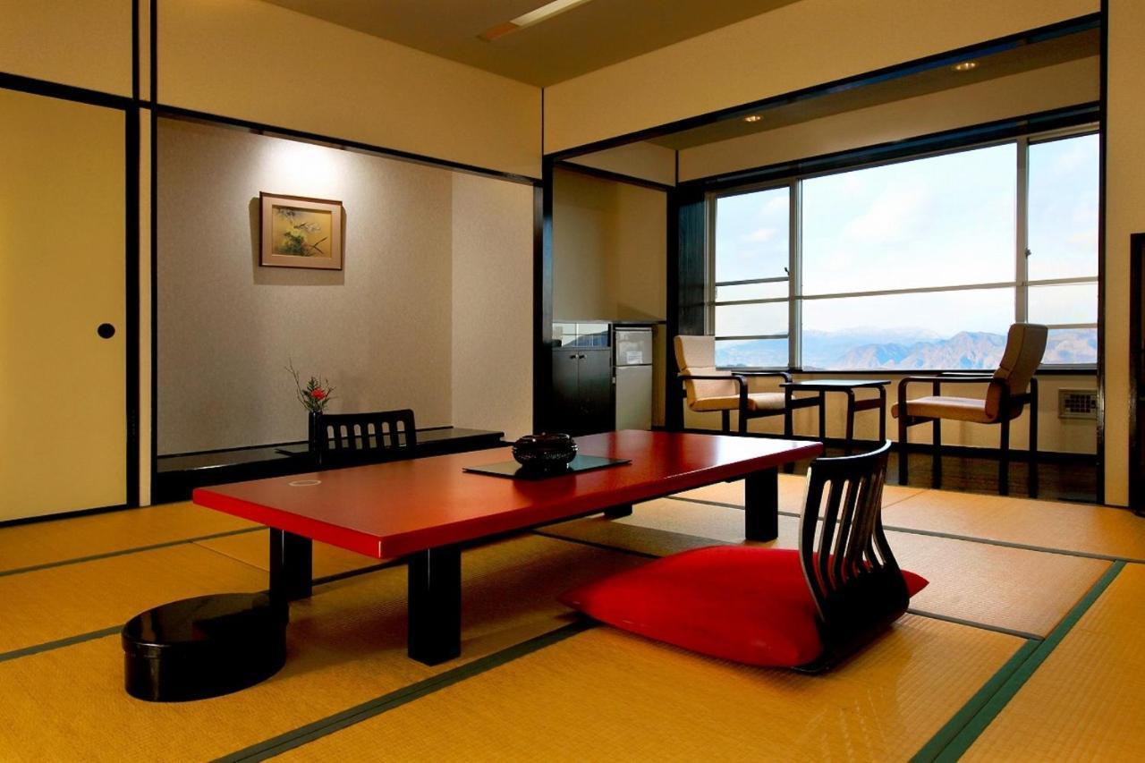 Shinki Hotel Shibukawa Екстериор снимка