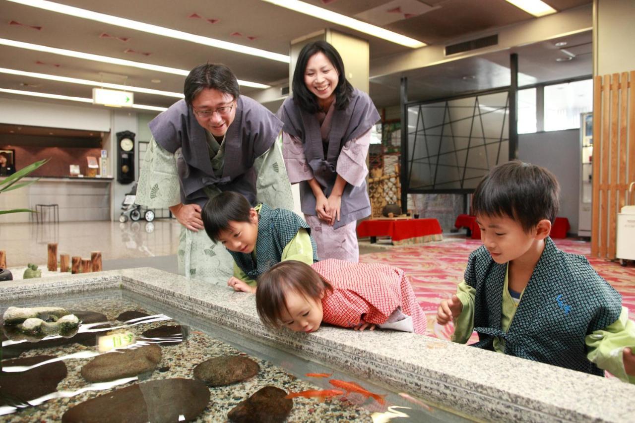 Shinki Hotel Shibukawa Екстериор снимка